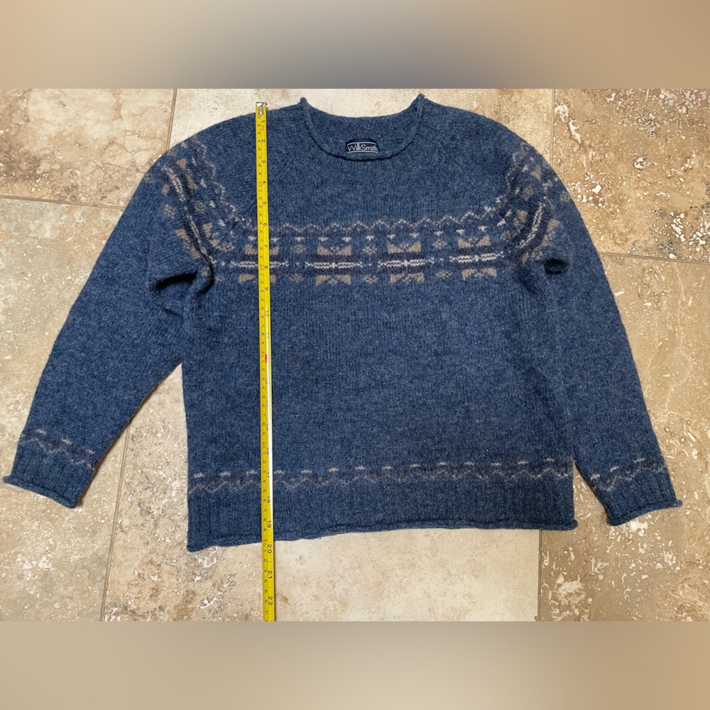 Will smith girl super warm wool sweater with cute snowflake design Fits xs woman